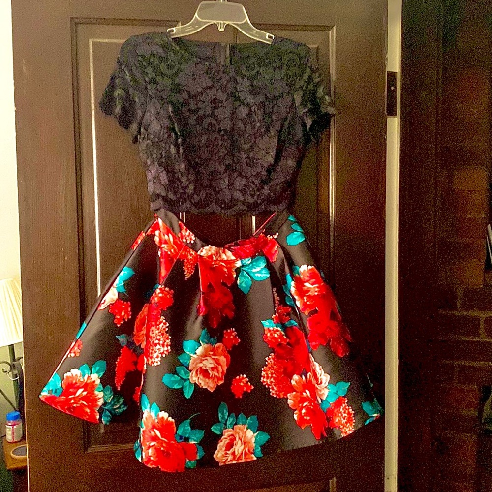 🔥Super Cute For A Night On The Town!